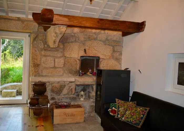 Дом отдыха Assento Geres - Grand Eco-retreat - Jacuzzi Views Lindoso