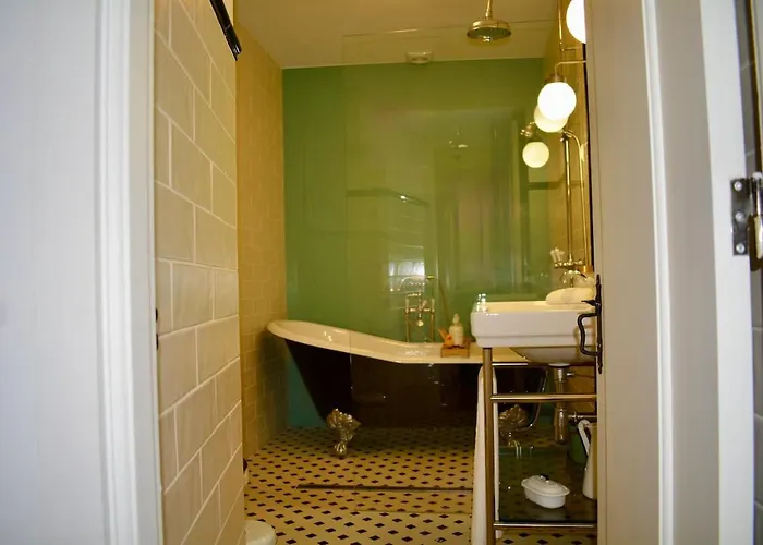 Дом отдыха Assento Geres - Grand Eco-retreat - Jacuzzi Views *