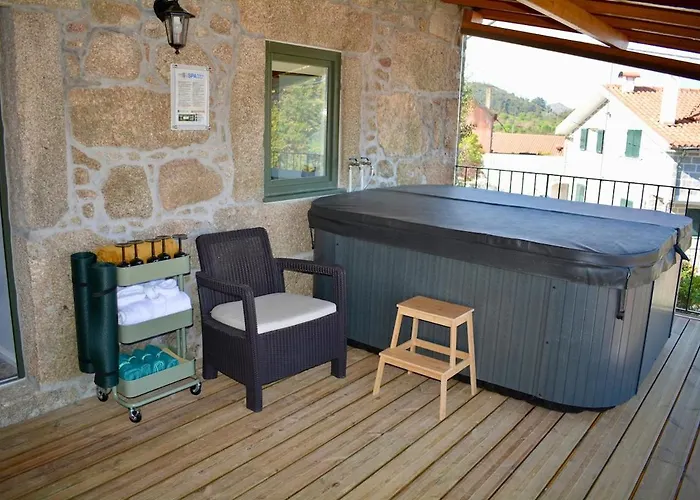 Дом отдыха Assento Geres - Grand Eco-retreat - Jacuzzi Views Lindoso
