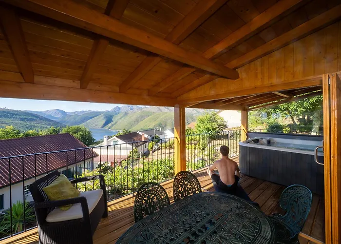 Дом отдыха Assento Geres - Grand Eco-retreat - Jacuzzi Views *